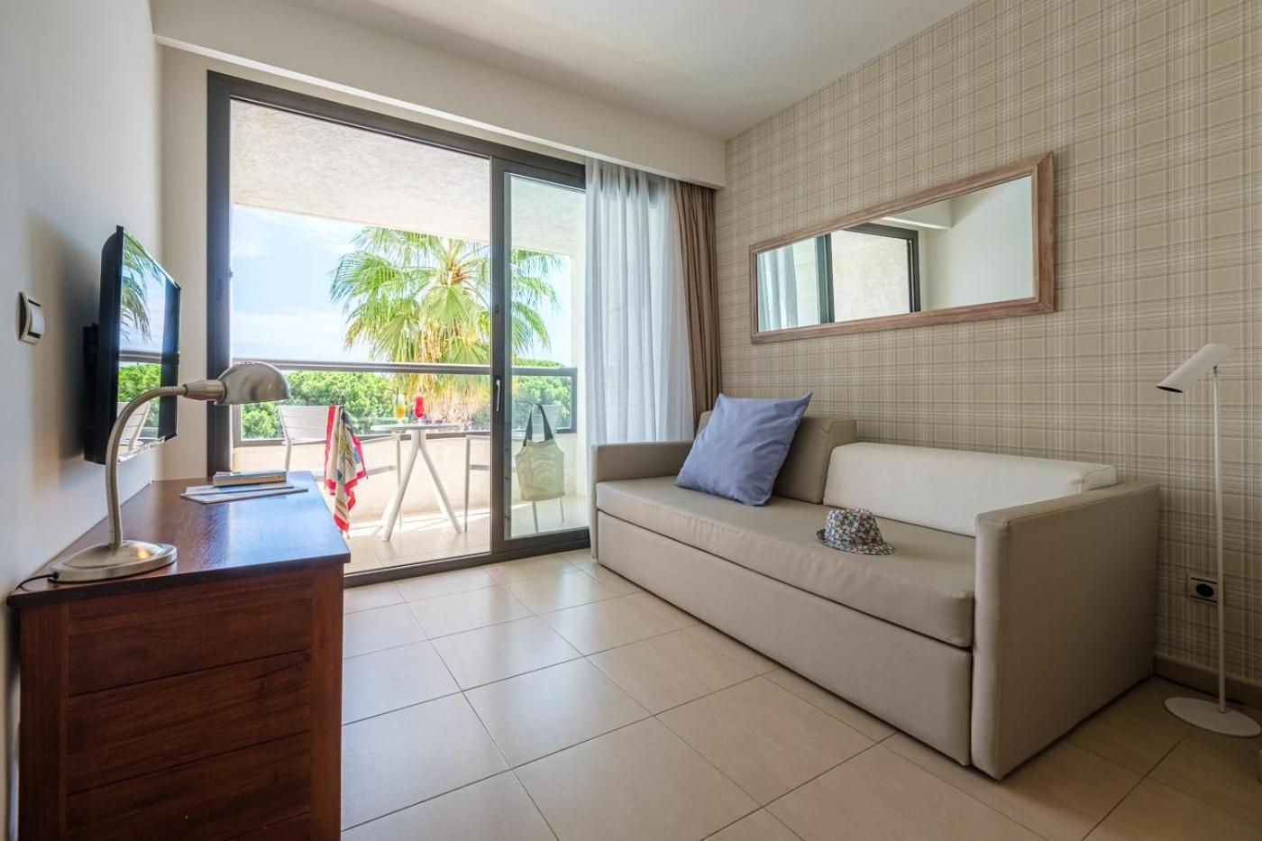 Suite Júnior com Vista Piscina